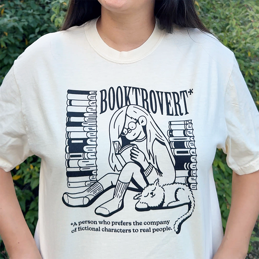 Booktrovert T-shirt